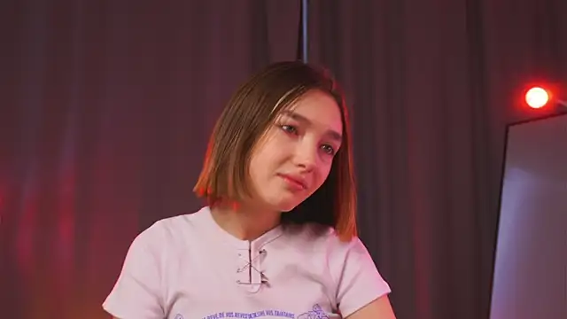 Snapshot of Leyla_crsh chatting on March 2, 2026, 5:30 am Leyla crsh online show from March 2, 2026, 5:30 am