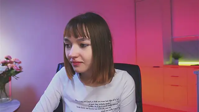 Leyla crsh online show from April 19, 2026, 5:30 am