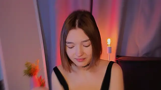 Snapshot of Leyla_crsh chatting on February 27, 2026, 5:40 am Leyla crsh online show from February 27, 2026, 5:40 am