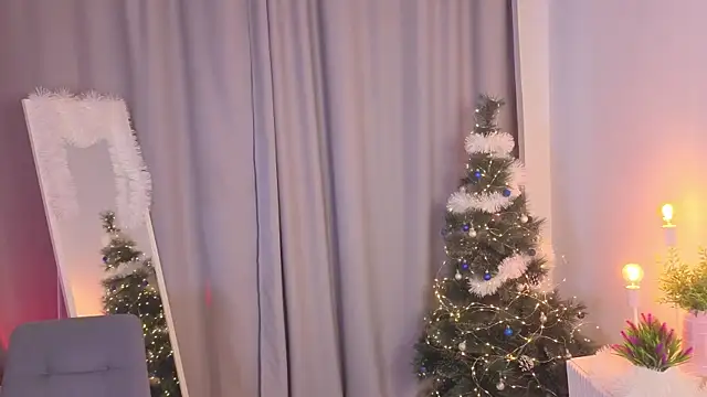 Snapshot of Leyla_crsh chatting on December 23, 2025, 5:07 am Leyla crsh online show from December 23, 2025, 5:07 am