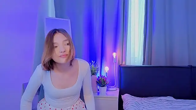 Snapshot of Leyla_crsh chatting on February 12, 2026, 6:24 am Leyla crsh online show from February 12, 2026, 6:24 am