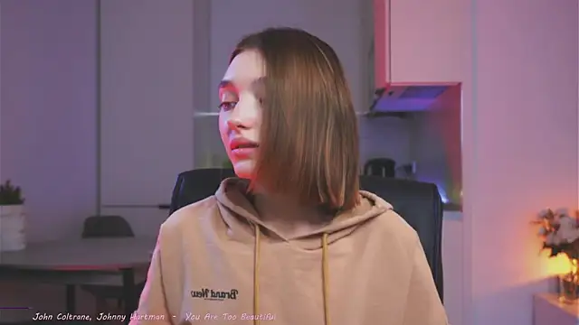 Leyla crsh online show from April 11, 2026, 7:45 am