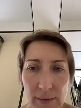 Sensual Flower online show from April 19, 2026, 10:05 am