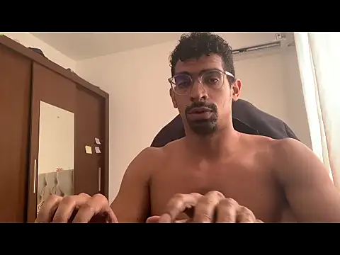 Snapshot of Nerdhot20cm chatting on December 16, 2025, 3:38 pm Nerdhot20cm online show from December 16, 2025, 3:38 pm