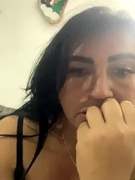 sophie-honey online show from December 19, 2025, 2:26 am