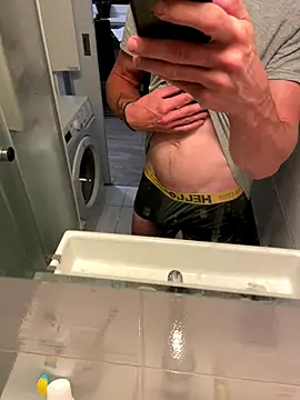 ThePassionPairX online show from December 16, 2025, 10:25 pm