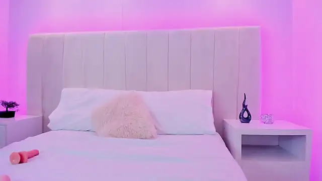 Miah Scarlet online show from January 6, 2026, 12:20 pm