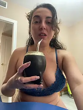 sweetrosedance online show from March 12, 2026, 10:19 am