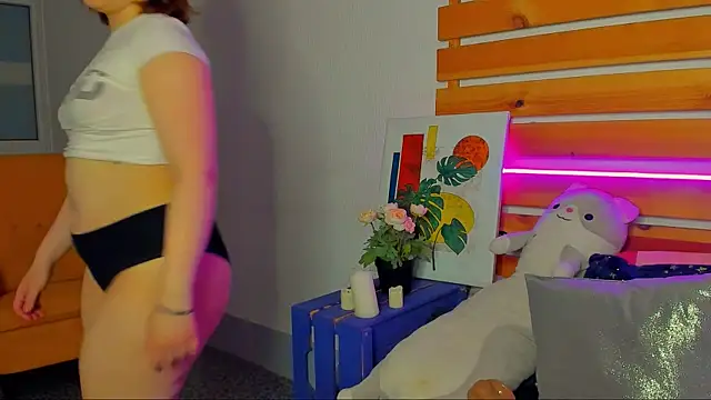 Mary Bryantt online show from February 25, 2026, 1:17 am