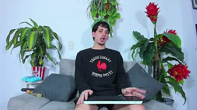 boy Dirty X online show from May 15, 2026, 4:54 am