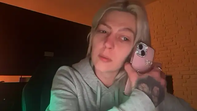 Melina Diamond online show from January 6, 2026, 3:32 am