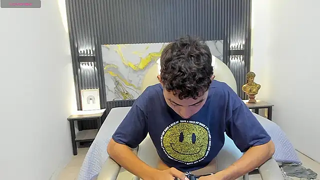 TaylerMiles online show from January 17, 2026, 4:27 am