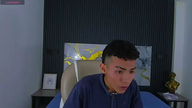 TaylerMiles online show from January 13, 2026, 4:49 am