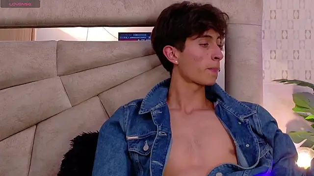 Ithan Skin online show from March 5, 2026, 6:48 pm