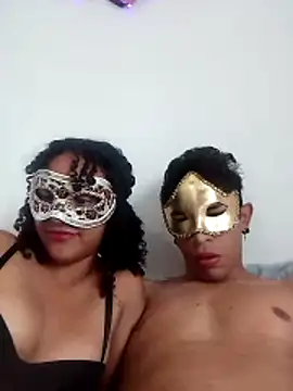 Snapshot of LolaAndBugs_ chatting on December 18, 2025, 3:27 pm LolaAndBugs online show from December 18, 2025, 3:27 pm