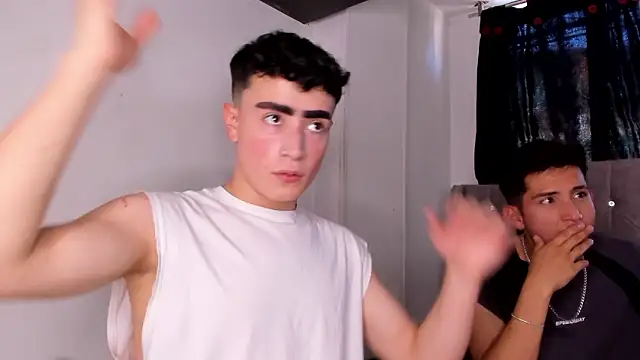 naughtysalomon   online show from March 15, 2026, 9:33 pm