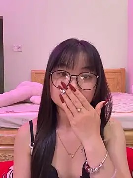 Snapshot of ___KARA___ chatting on February 13, 2026, 12:32 am KARA online show from February 13, 2026, 12:32 am