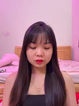 Snapshot of ___KARA___ chatting on February 4, 2026, 12:49 am KARA online show from February 4, 2026, 12:49 am