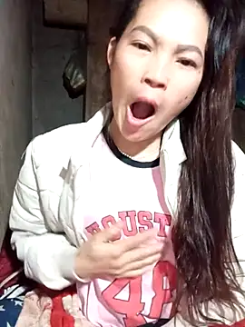 Girl cutee online show from January 13, 2026, 9:41 pm