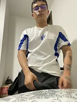 Andyhotsohw online show from December 16, 2025, 6:50 am