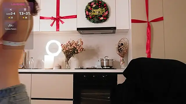 prancing girl online show from February 11, 2026, 3:39 am