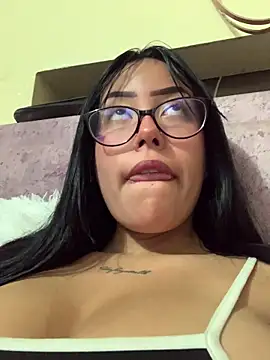 Snapshot of Candy_LS chatting on January 13, 2026, 12:04 am Candy LS online show from January 13, 2026, 12:04 am