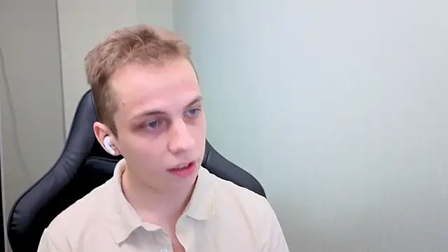 Snapshot of Markooaa chatting on April 7, 2026, 12:34 am Markooaa online show from April 7, 2026, 12:34 am