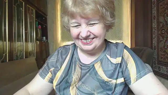 Snapshot of Casey_peach chatting on July 24, 2026, 12:01 pm Casey peach online show from July 24, 2026, 12:01 pm