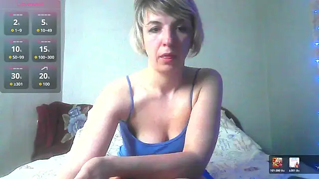 Lana Foxyy online show from April 3, 2026, 7:42 pm