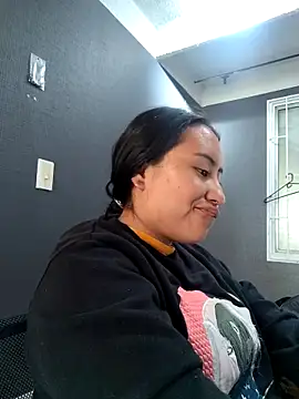 Snapshot of Venuz_Rivers_ chatting on December 16, 2025, 3:38 pm Venuz Rivers online show from December 16, 2025, 3:38 pm