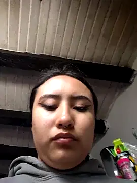 Venuz Rivers  online show from February 16, 2026, 3:43 pm