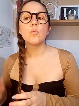 SofiEsteves online show from June 2, 2026, 1:11 pm