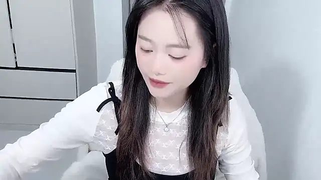 Amireux-8 online show from February 10, 2026, 12:04 pm