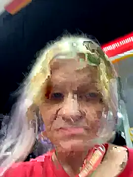 Snapshot of lindzybella chatting on September 19, 2025, 7:23 am lindzybella online show from September 19, 2025, 7:23 am