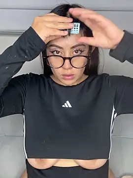 justmariee online show from April 7, 2026, 5:09 am