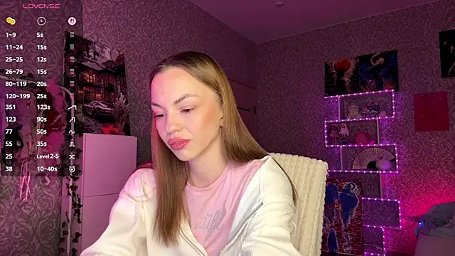 Snapshot of GenevaWhinery chatting on December 17, 2025, 12:21 pm GenevaWhinery online show from December 17, 2025, 12:21 pm