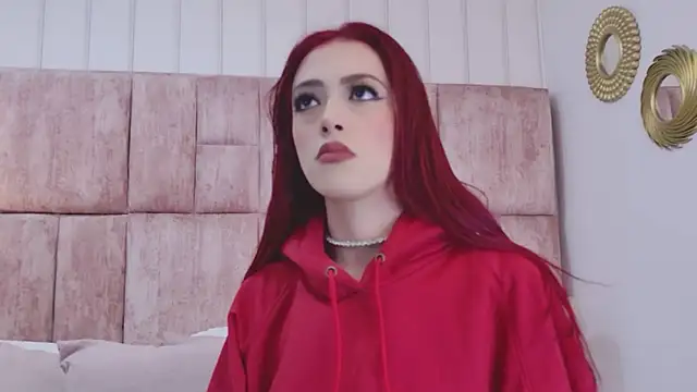 ScarlettFoox online show from April 17, 2026, 11:46 am