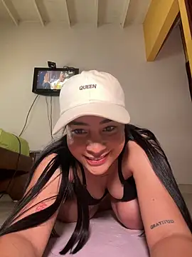 SaharaArisa online show from December 20, 2025, 8:44 pm