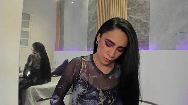 Snapshot of PamelaRed_ chatting on January 13, 2026, 8:02 pm PamelaRed online show from January 13, 2026, 8:02 pm