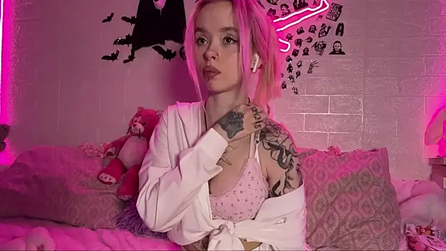 Snapshot of SofiaBrunosse_ chatting on December 17, 2025, 2:55 pm SofiaBrunosse online show from December 17, 2025, 2:55 pm