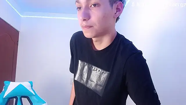 harry jonshon69 online show from January 18, 2026, 12:58 am