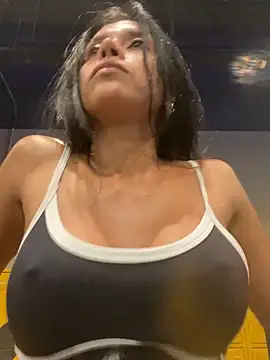 lilybloom69 online show from April 3, 2026, 5:08 pm