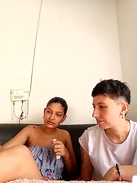 Mei and Gaby online show from February 28, 2026, 4:17 pm