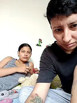 Mei and Gaby online show from February 8, 2026, 5:10 pm