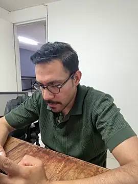 AdrianGarcia89 online show from April 15, 2026, 1:22 am