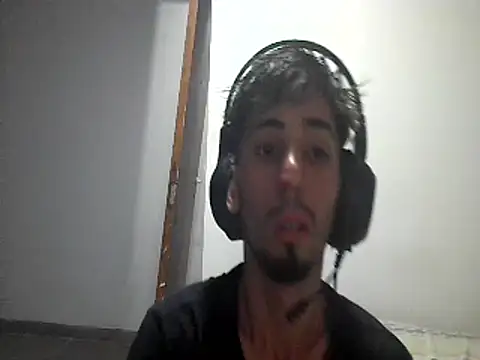 Franalbera online show from March 8, 2026, 2:26 am