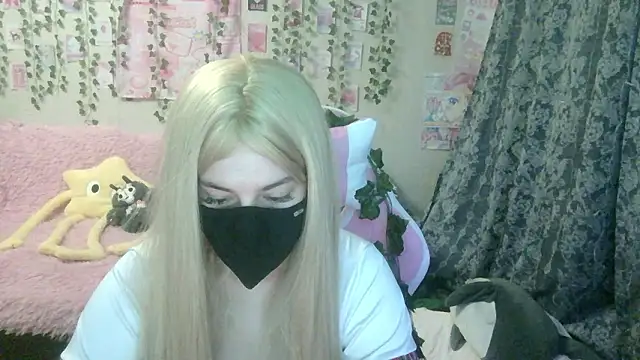 MysticYumiko online show from February 8, 2026, 5:43 pm