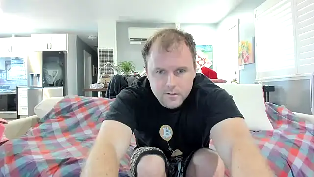 Studmuffin4you online show from February 19, 2026, 7:44 pm