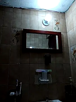 L hotcream online show from March 29, 2026, 12:45 am