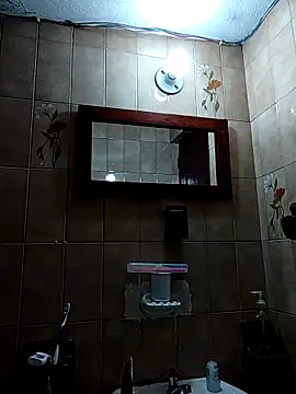 L hotcream online show from March 30, 2026, 8:43 pm